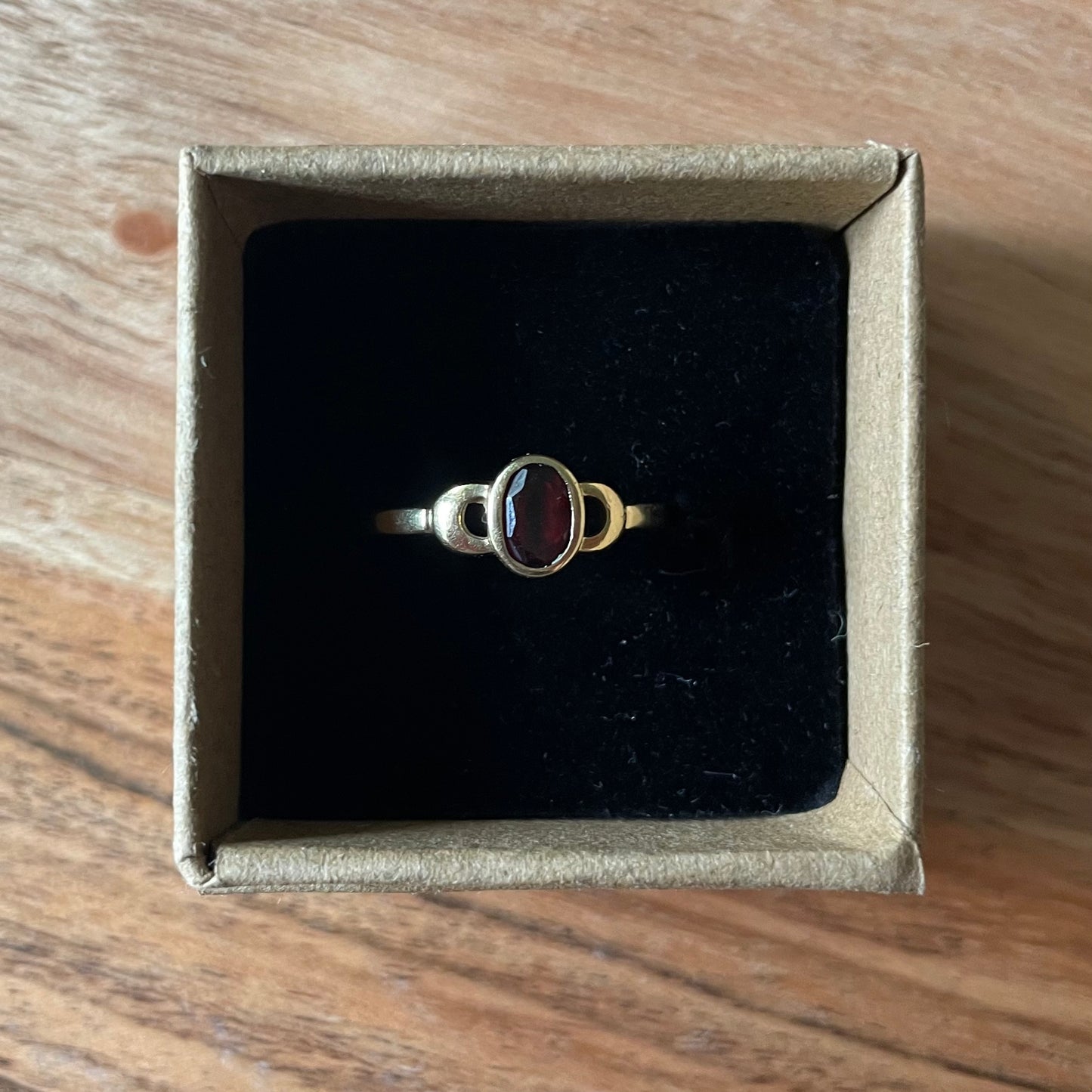 9 karaats ring robijn