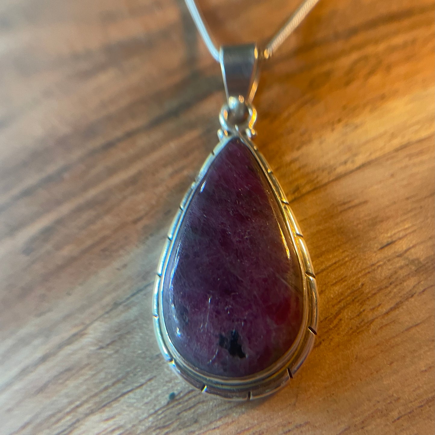 925 zilveren hanger met robijnsteen