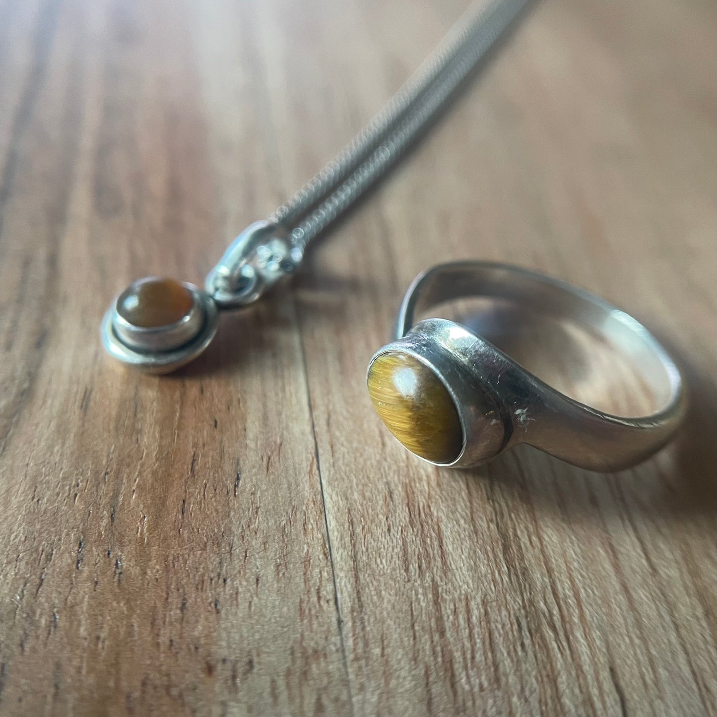 925 Zilveren ring & ketting set tijgeroog