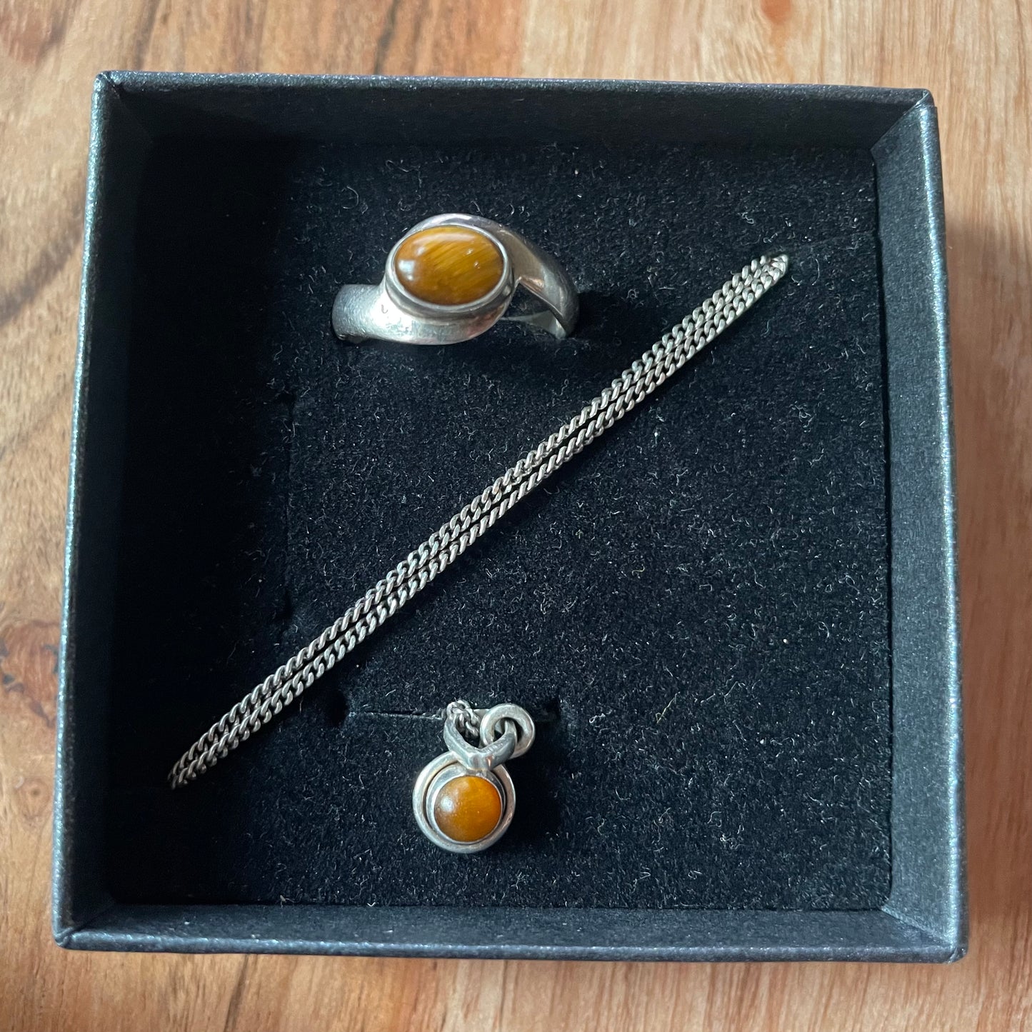 925 Zilveren ring & ketting set tijgeroog