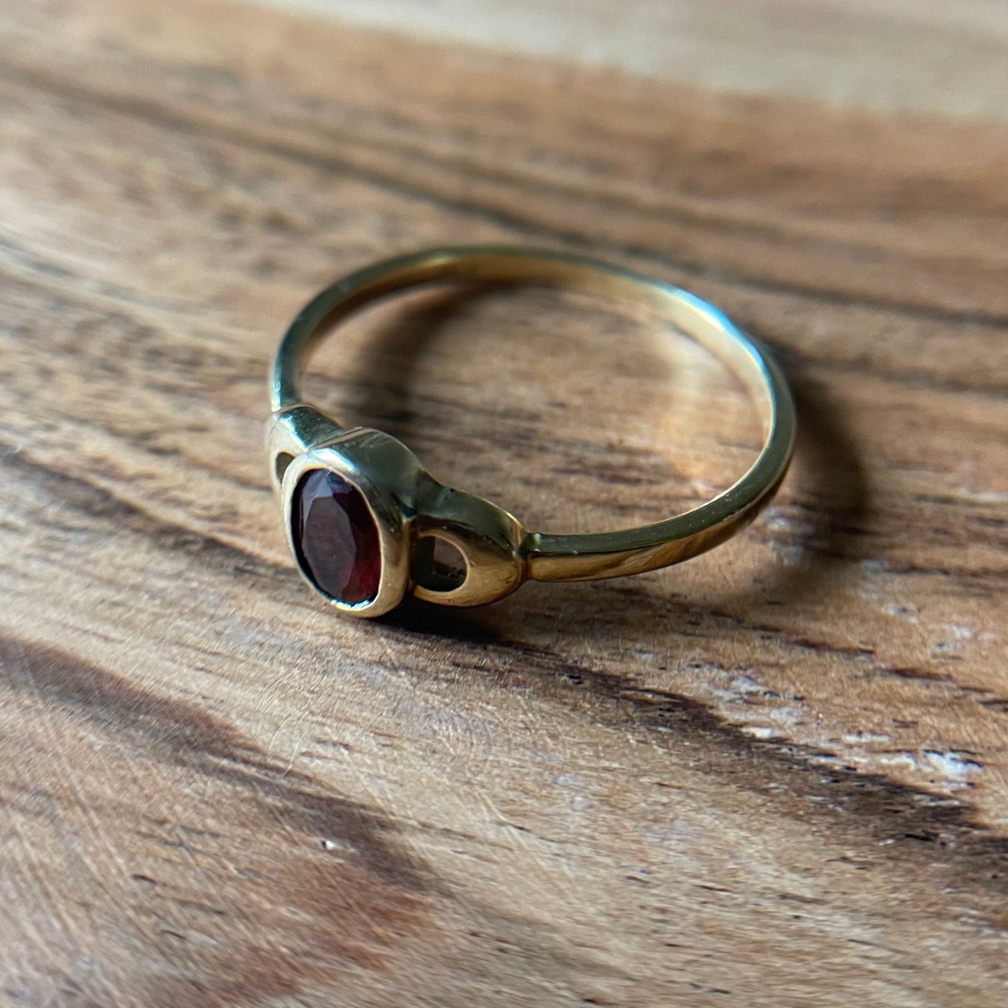 9 karaats ring robijn